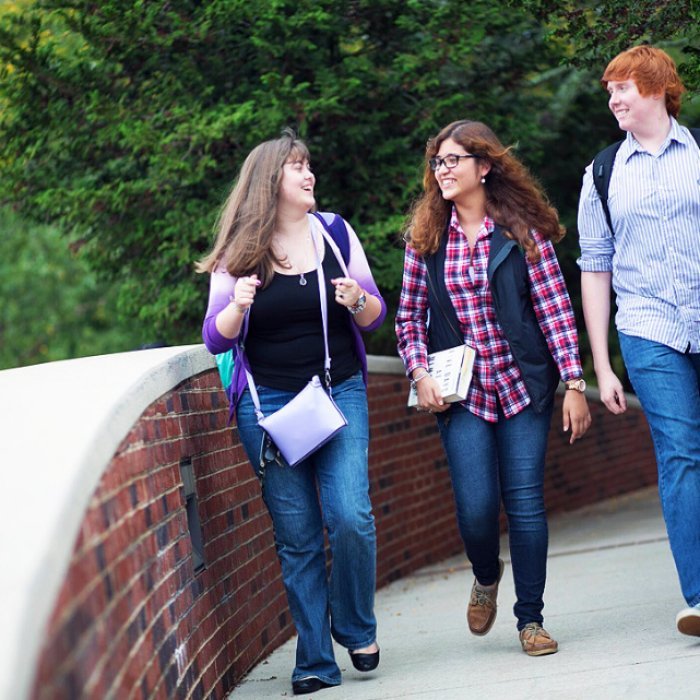 LRU students on campus
